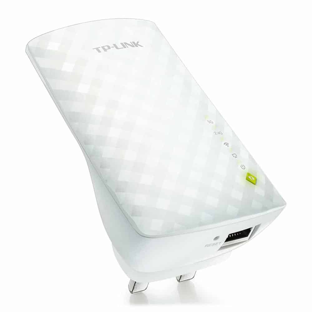 TP-LINK RE200 AC WiFi Range Extender Plug Universal with LAN
